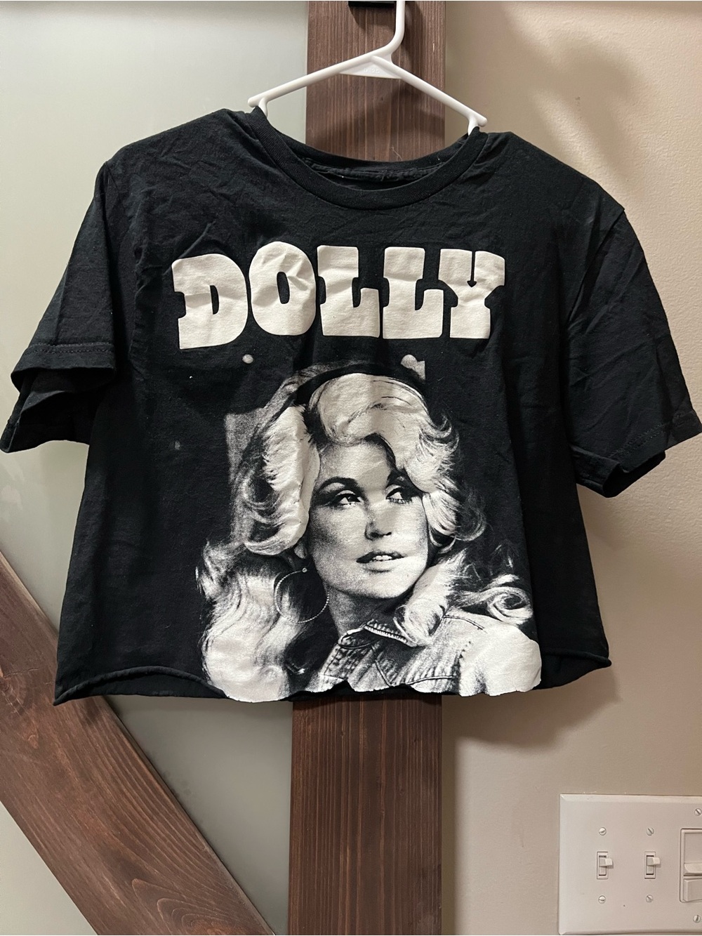 Dolly Graphic Crop Tee - Black
